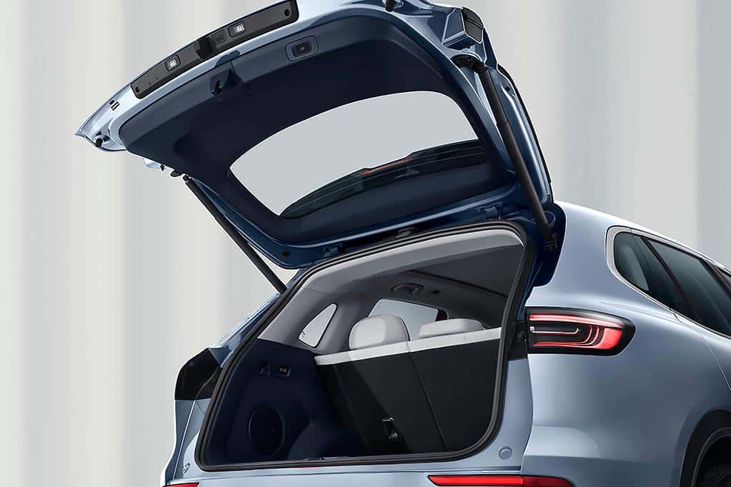 ประตูท้ายขนาดใหญ่เปิด-ปิดแบบไฟฟ้าพร้อมระบบสัมผัส