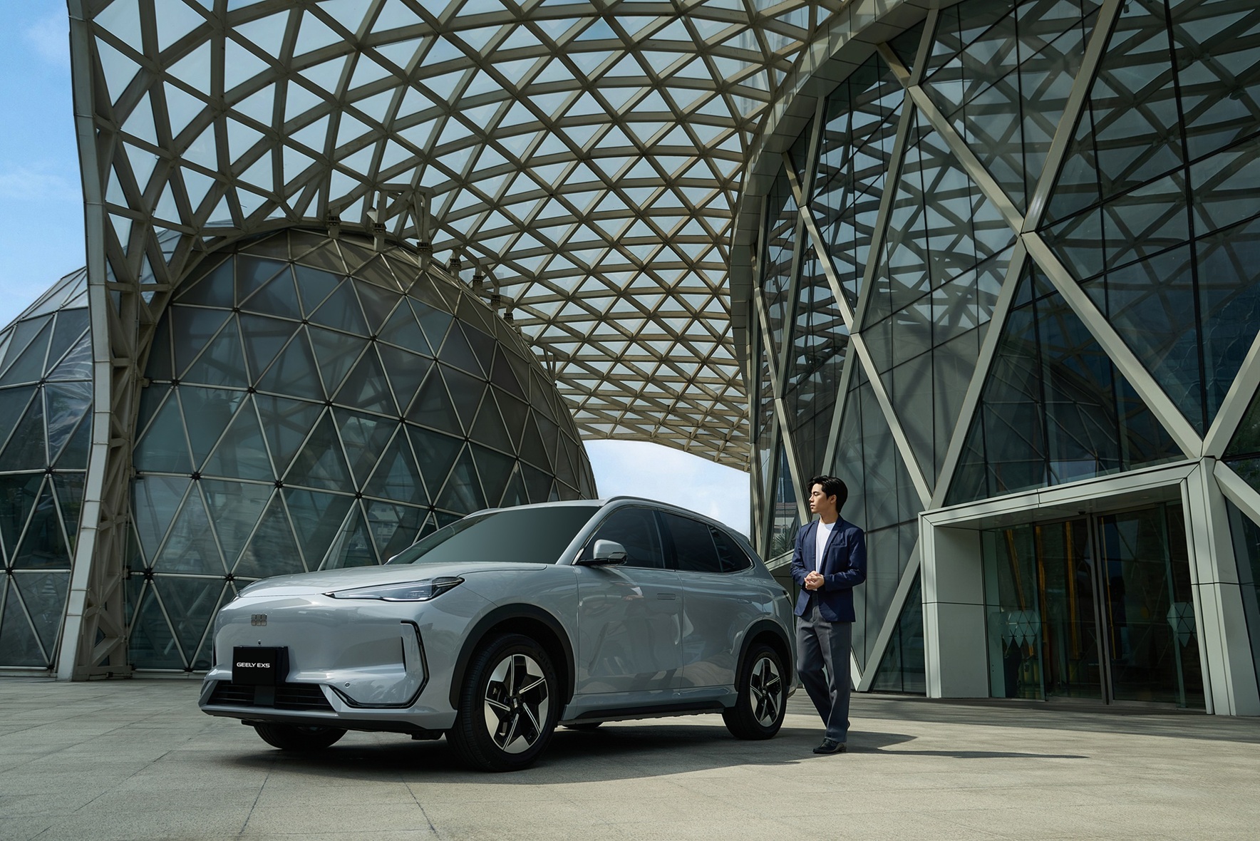 geely-ex5-electric-car.jpg