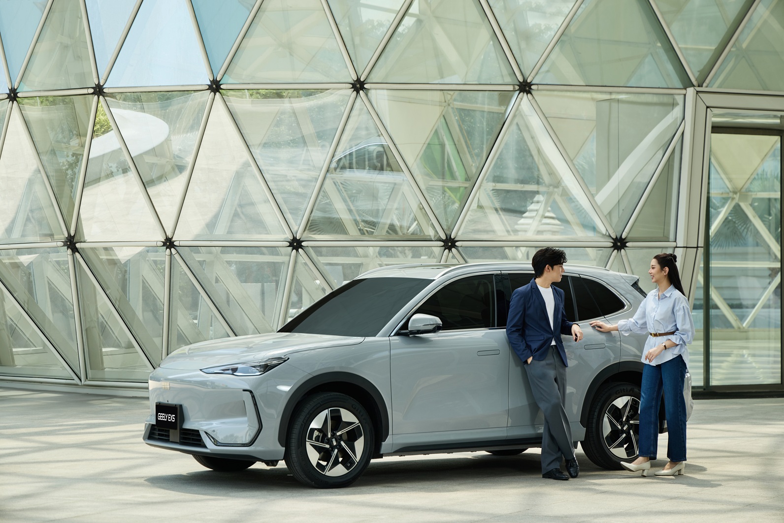 GEELY EX5 รถไฟฟ้าพลังงานไฟฟ้า 100% ดีไซน์ทันสมัย