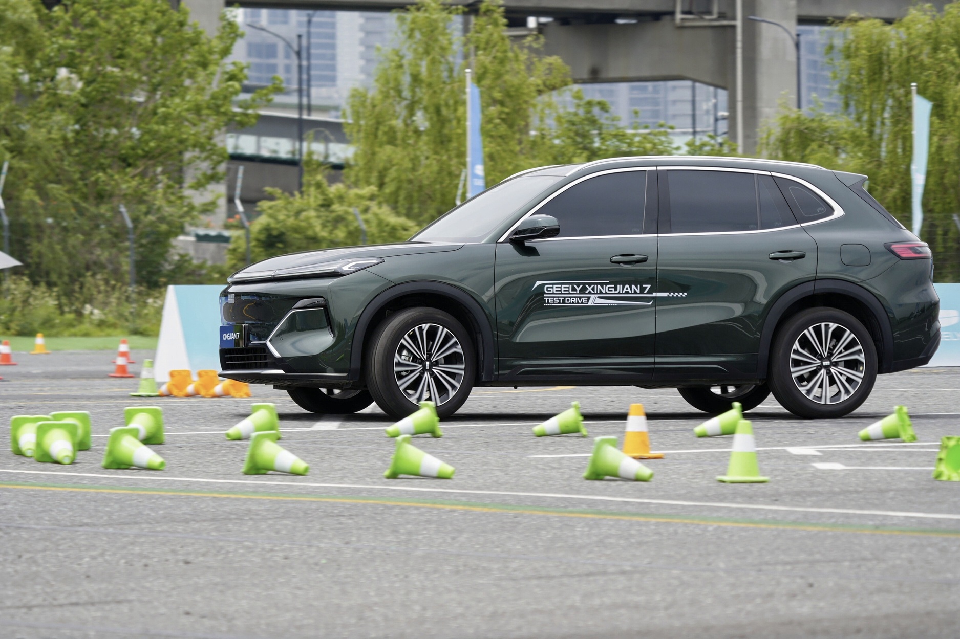 เปิดตัวระบบขับเคลื่อน Geely EM Super Hybrid
